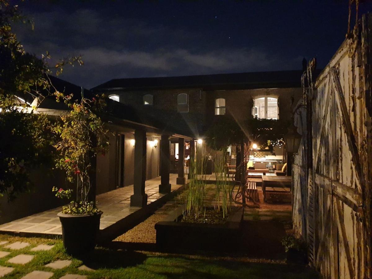 CLEMENT ONE, a villa for family & friends Ciudad del Cabo Exterior foto